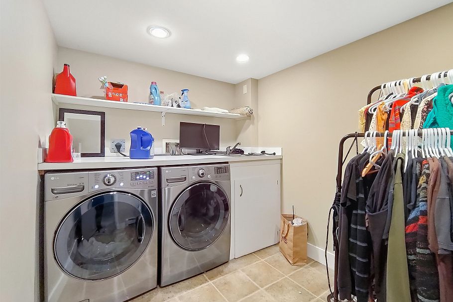 3521 W 39th Avenue Vancouver, BC - 27