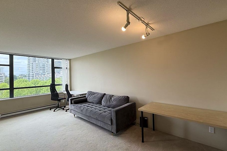 503 3520 CROWLEY DRIVE, Vancouver BC V5R 6G9 Vancouver, BC - 5