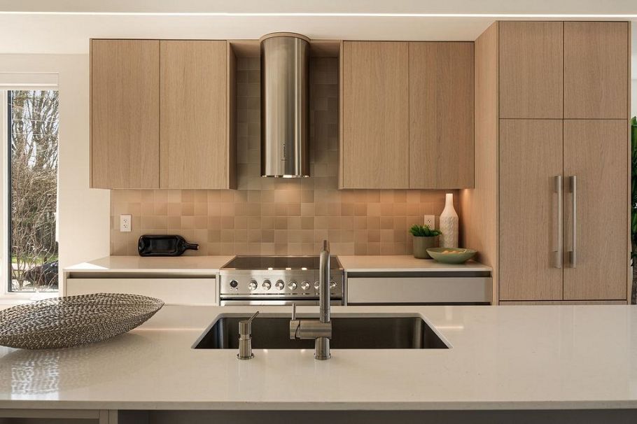 692 W 29th Avenue Vancouver, BC - 9