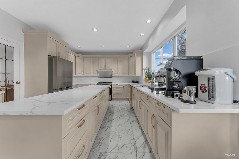 6835 Heather Street Vancouver, BC - 10