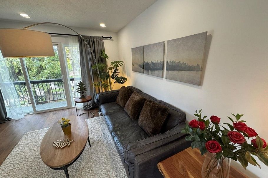 2790 W 12th Avenue Vancouver, BC - 6
