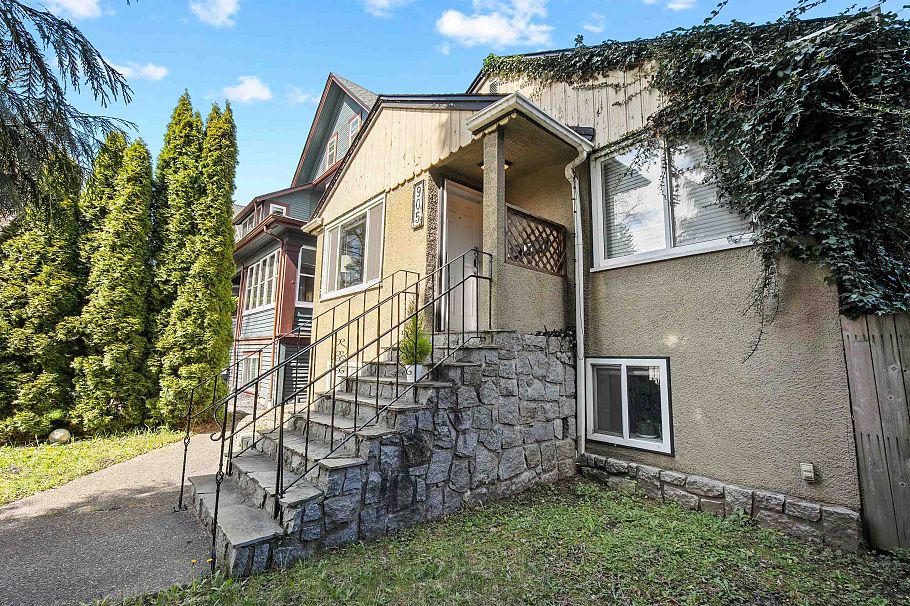 905 W 23rd Avenue Vancouver, BC - 18