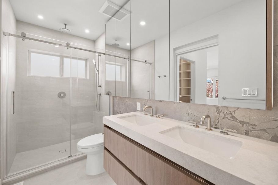 2 625 E 24th Avenue Vancouver, BC - 18