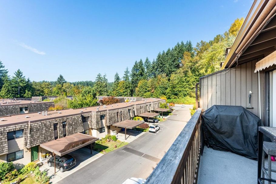 1039 Old Lillooet Road North Vancouver, BC - 1
