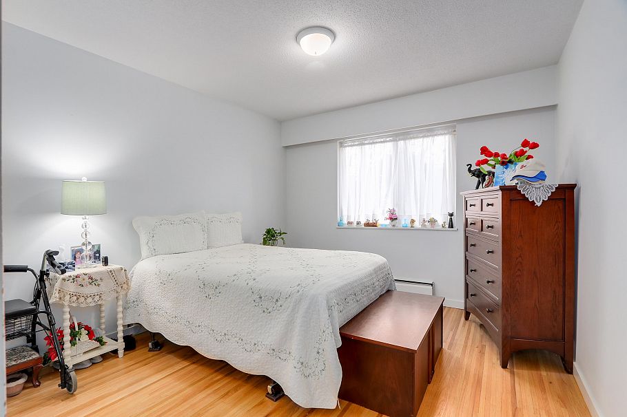 104 135 W 21st Street North Vancouver, BC - 12