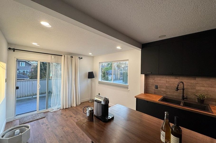 2790 W 12th Avenue Vancouver, BC - 17