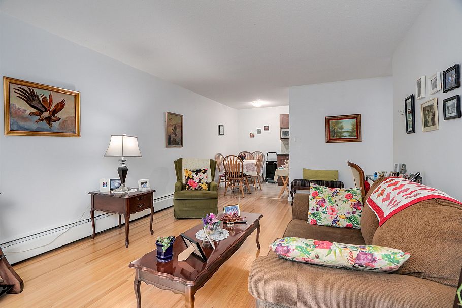 104 135 W 21st Street North Vancouver, BC - 5