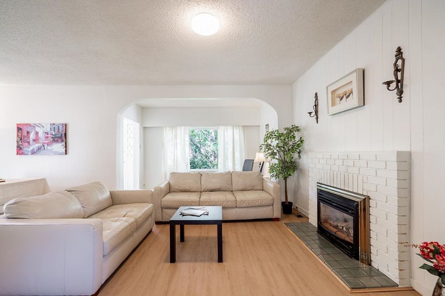 2720 W 24th Avenue Vancouver, BC - 8