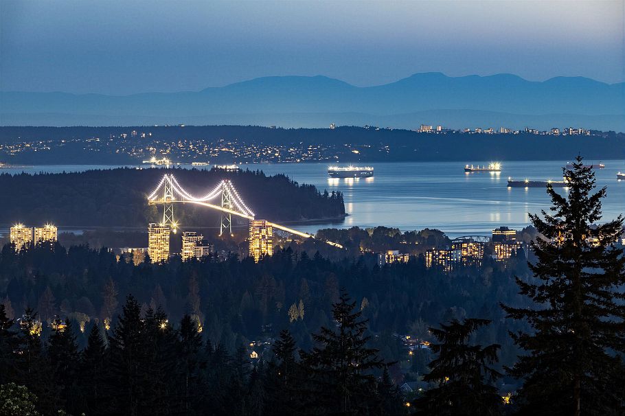 383 Newdale Street North Vancouver, BC - 3