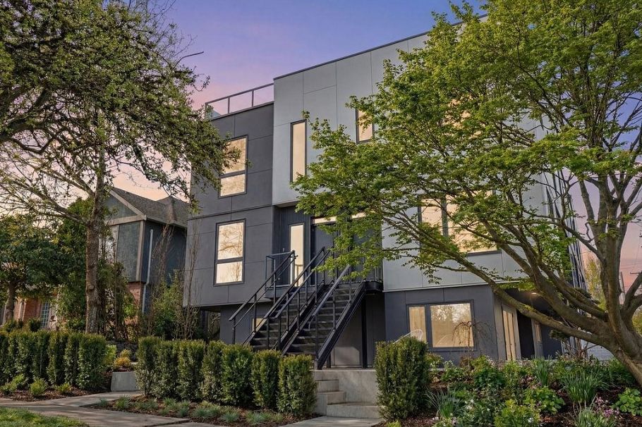 692 W 29th Avenue Vancouver, BC - 39