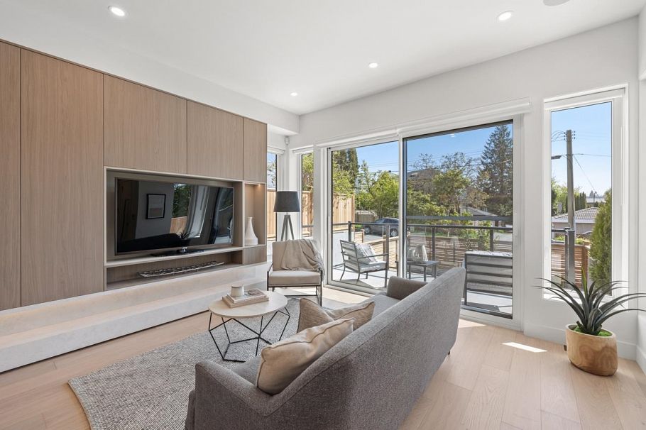 1 625 E 24th Avenue Vancouver, BC - 5