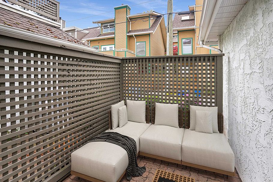 7 232 E 6th Street North Vancouver, BC - 30