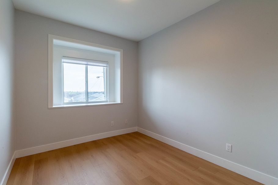 392 E 63rd Avenue Vancouver, BC - 15
