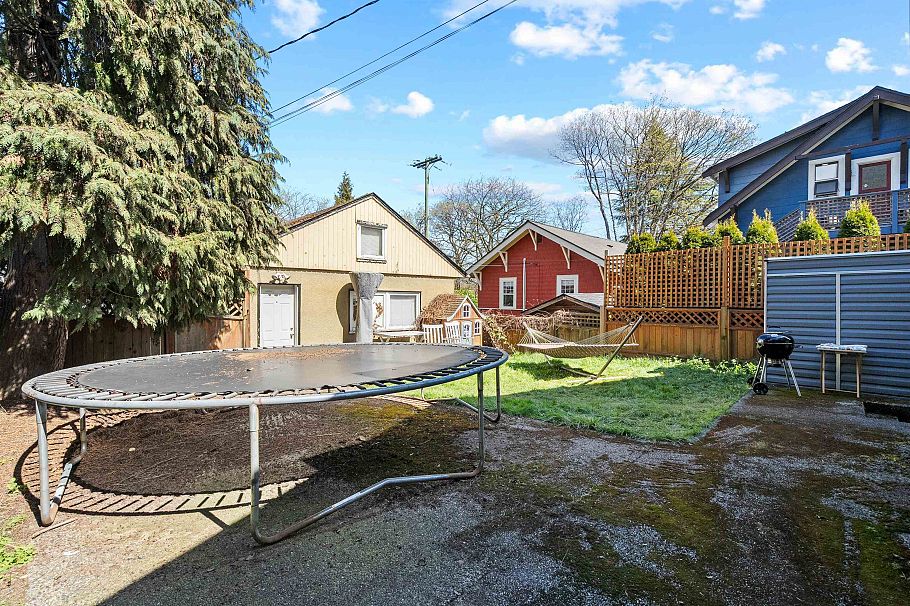 905 W 23rd Avenue Vancouver, BC - 5
