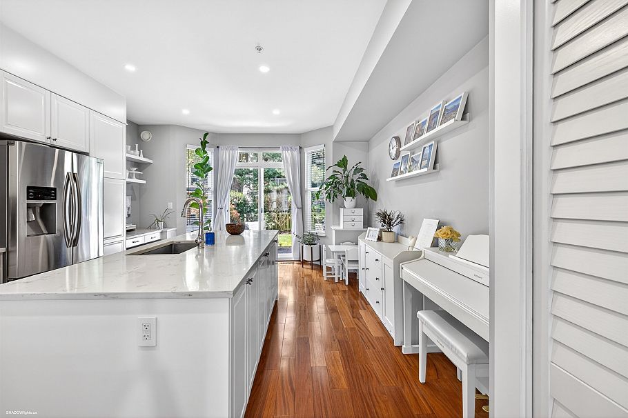 8527 Aquitania Place Vancouver, BC - 3