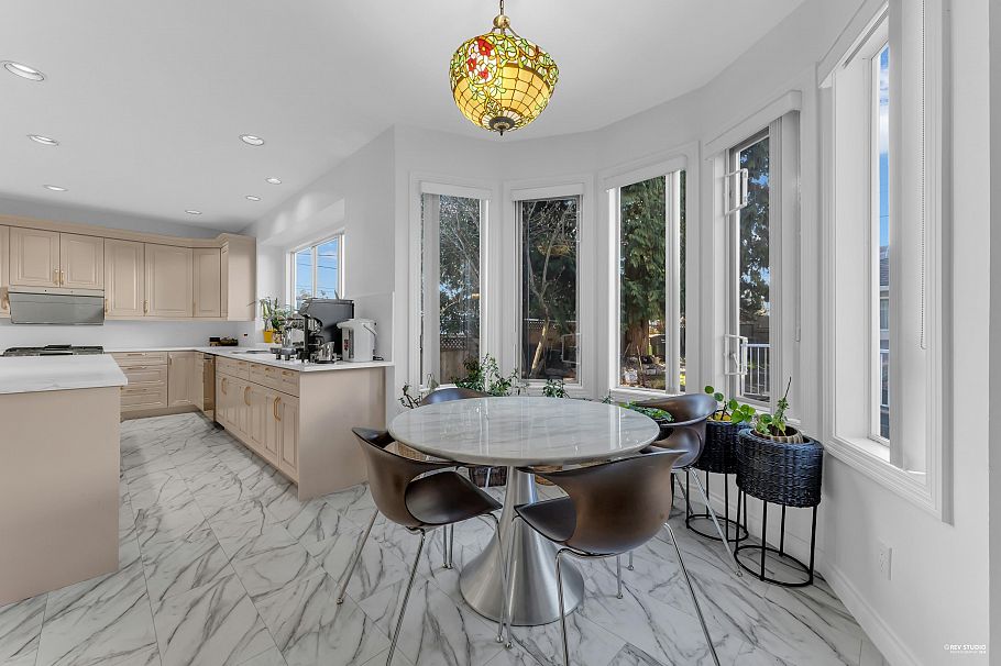6835 Heather Street Vancouver, BC - 18