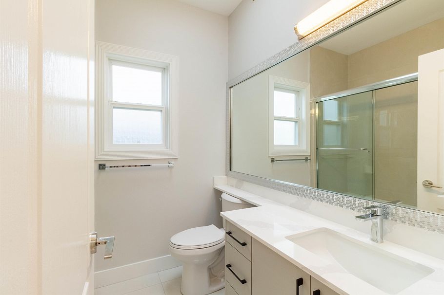392 E 63rd Avenue Vancouver, BC - 14