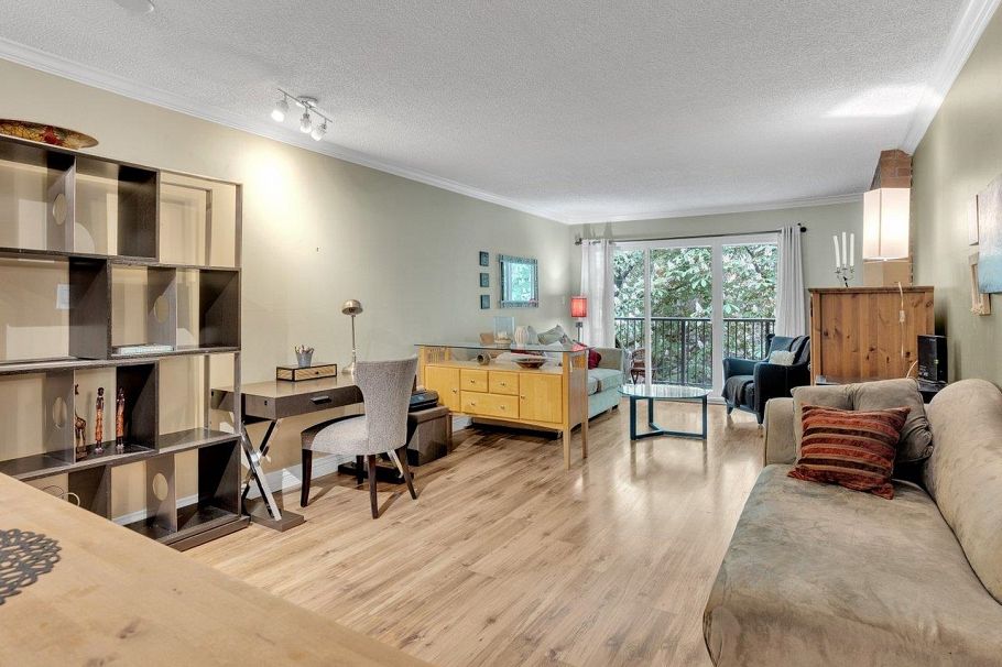 303 1234 Pendrell Street Vancouver, BC - 2