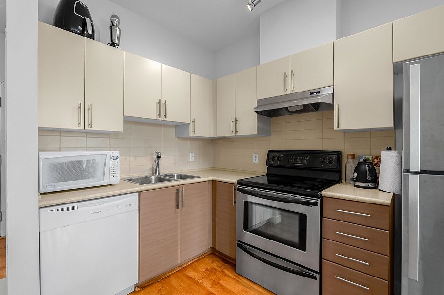 4xx 5692 KINGS ROAD, Vancouver BC V6T 1K8 Vancouver, BC - 3