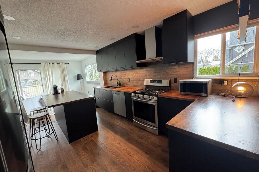 2790 W 12th Avenue Vancouver, BC - 16
