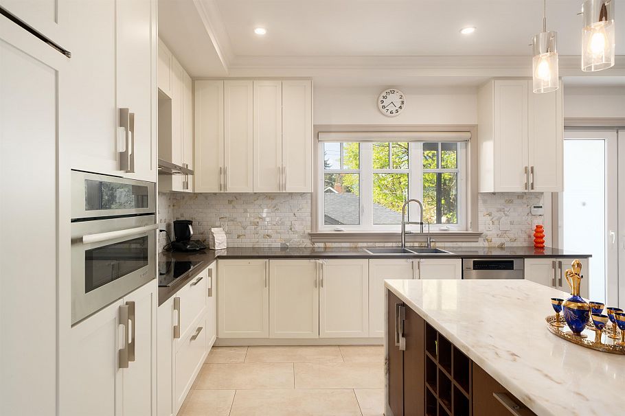 4103 W 11th Avenue Vancouver, BC - 14