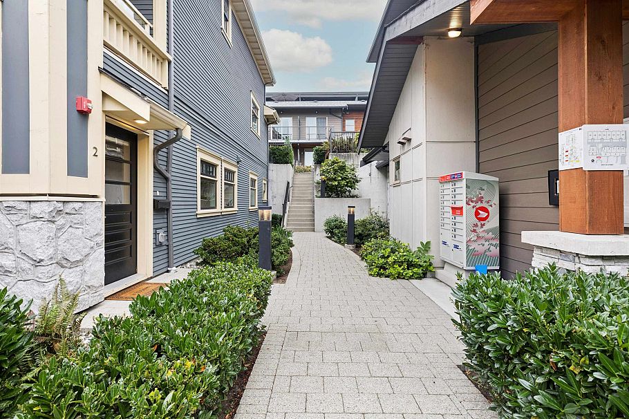 2 244 E 5th Street North Vancouver, BC - 23