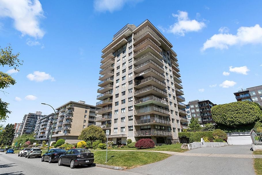 1104 140 E Keith Road North Vancouver, BC - 1
