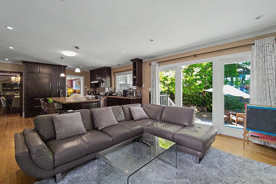 3521 W 39th Avenue Vancouver, BC - 9