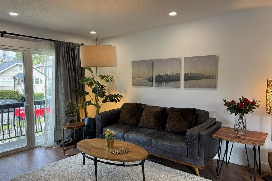 2790 W 12th Avenue Vancouver, BC - 4