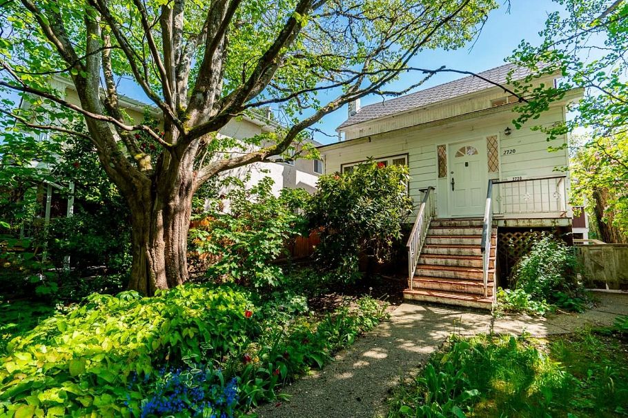 2720 W 24th Avenue Vancouver, BC - 2
