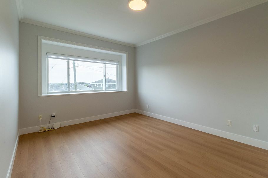 392 E 63rd Avenue Vancouver, BC - 11