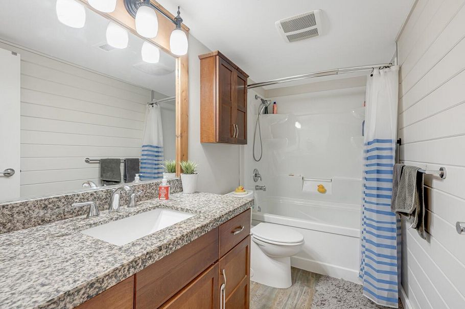 1039 Old Lillooet Road North Vancouver, BC - 15