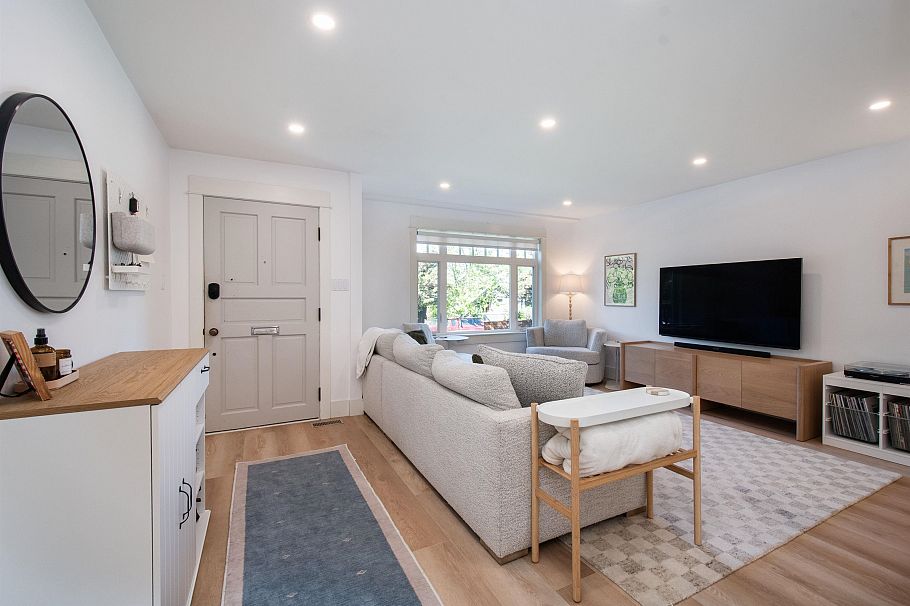 2248 Graveley Street Vancouver, BC - 5