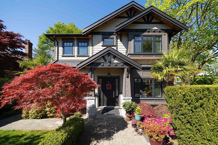 4103 W 11th Avenue Vancouver, BC - 2