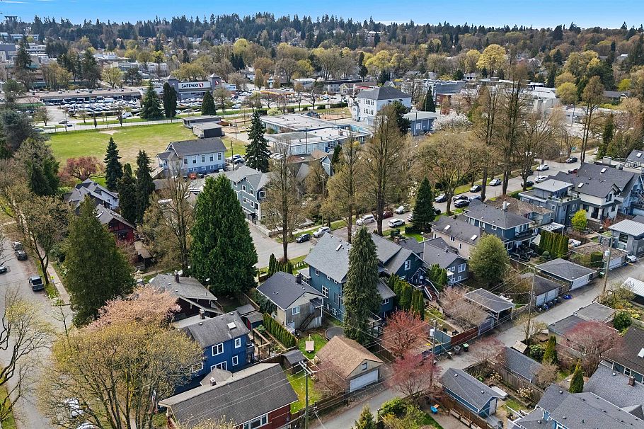 905 W 23rd Avenue Vancouver, BC - 9
