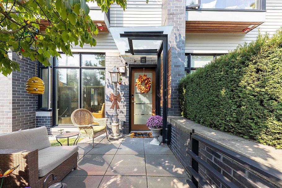 979 W 46th Avenue Vancouver, BC - 2