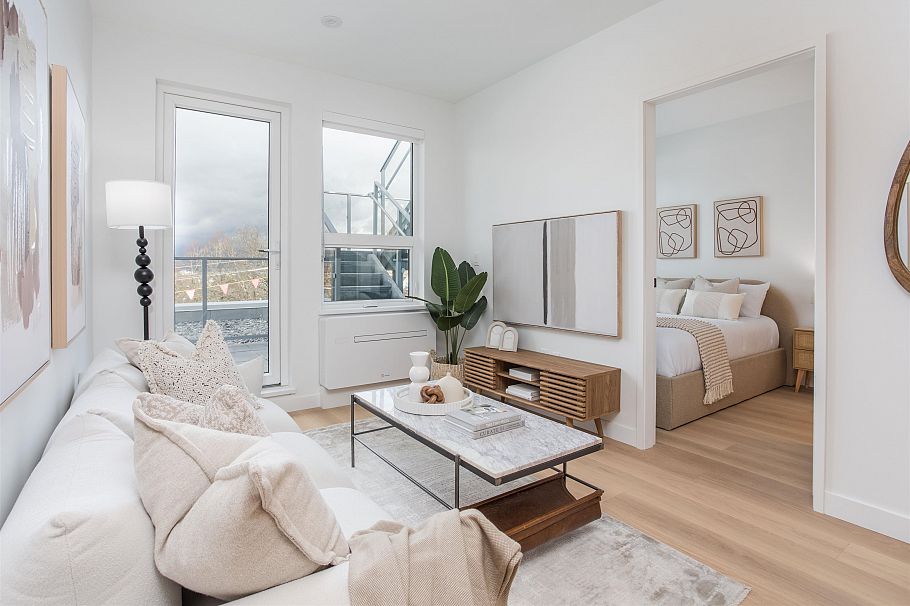 PH521 2471 St. George Street Vancouver, BC - 2
