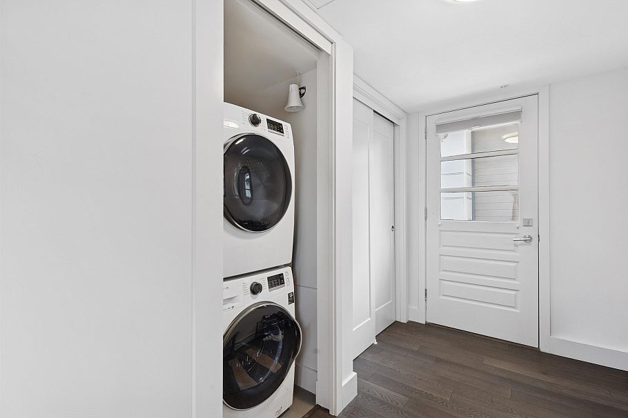 2 244 E 5th Street North Vancouver, BC - 19