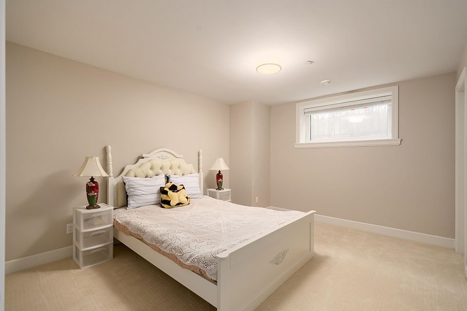 4103 W 11th Avenue Vancouver, BC - 30