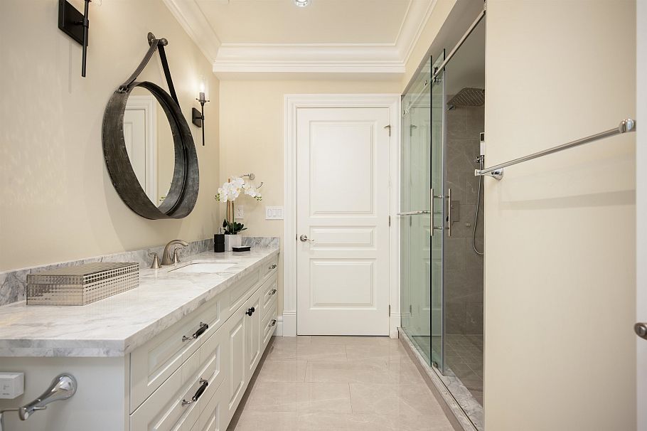 3955 W Broadway Vancouver, BC - 20