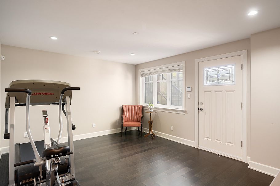 4103 W 11th Avenue Vancouver, BC - 28