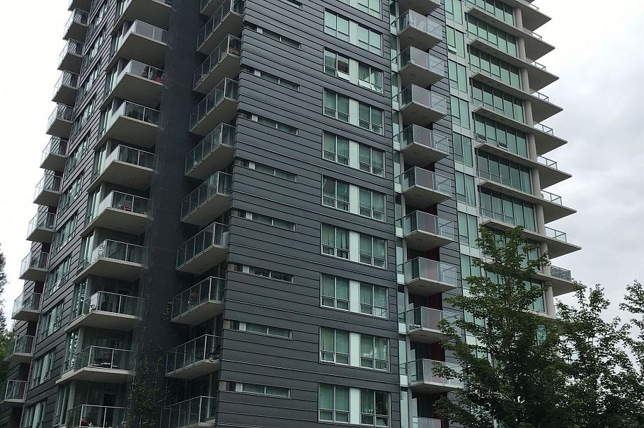 1907 5728 Berton Avenue Vancouver, BC - 2