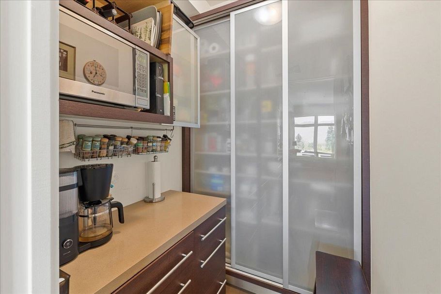 404 4463 W 10th Avenue Vancouver, BC - 11