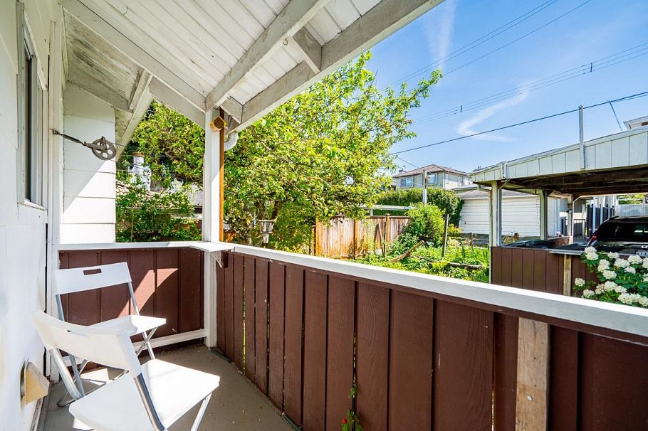 2720 W 24th Avenue Vancouver, BC - 26
