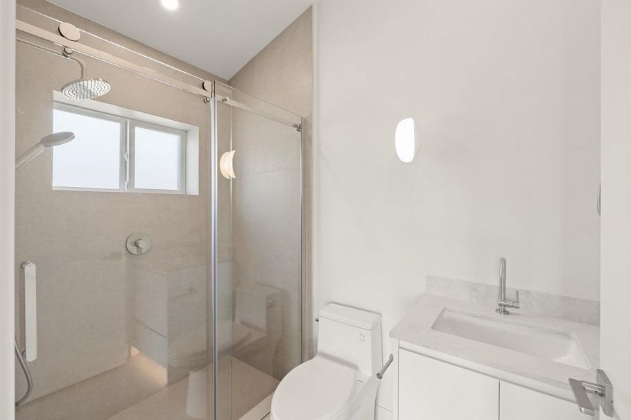 2 625 E 24th Avenue Vancouver, BC - 26