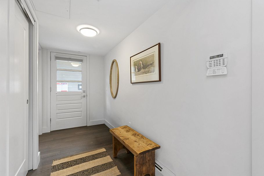 2 244 E 5th Street North Vancouver, BC - 18