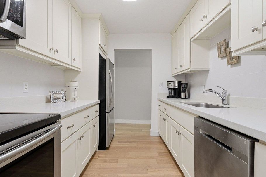 89 1052 Premier Street North Vancouver, BC - 12