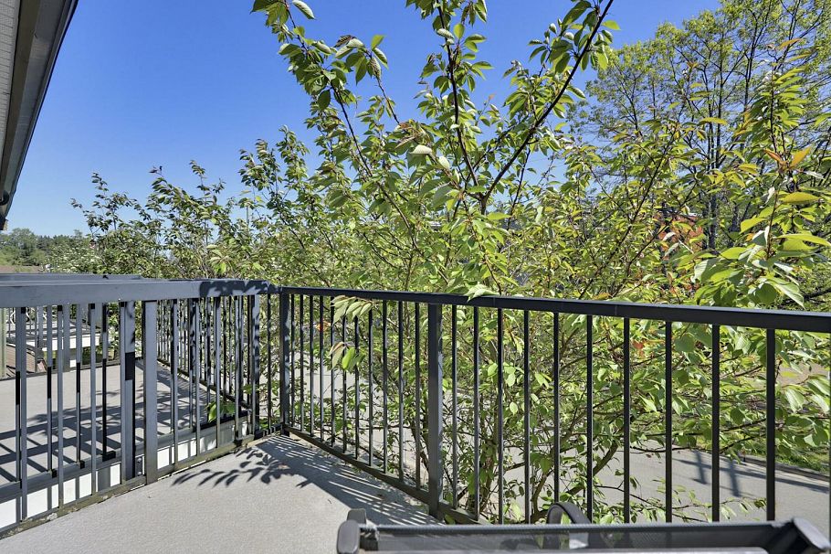 212 2780 Acadia Road Vancouver, BC - 11