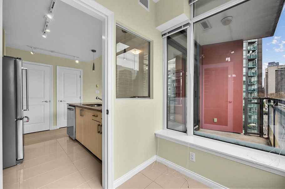 1602 1211 Melville Street Vancouver, BC - 33