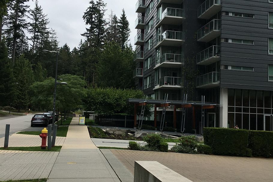 1907 5728 Berton Avenue Vancouver, BC - 3